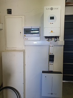 5Kw Inverter And 5Kwh Battery Simonstown