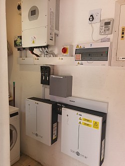 8Kw Inverter And 10Kwh Battery Plumstead